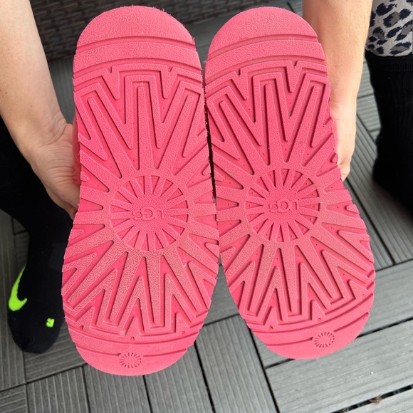 UGG slippers - Picture 4 of 4